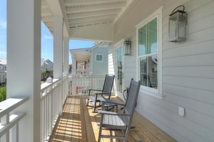 2nd Floor King Master Suite Private Balcony