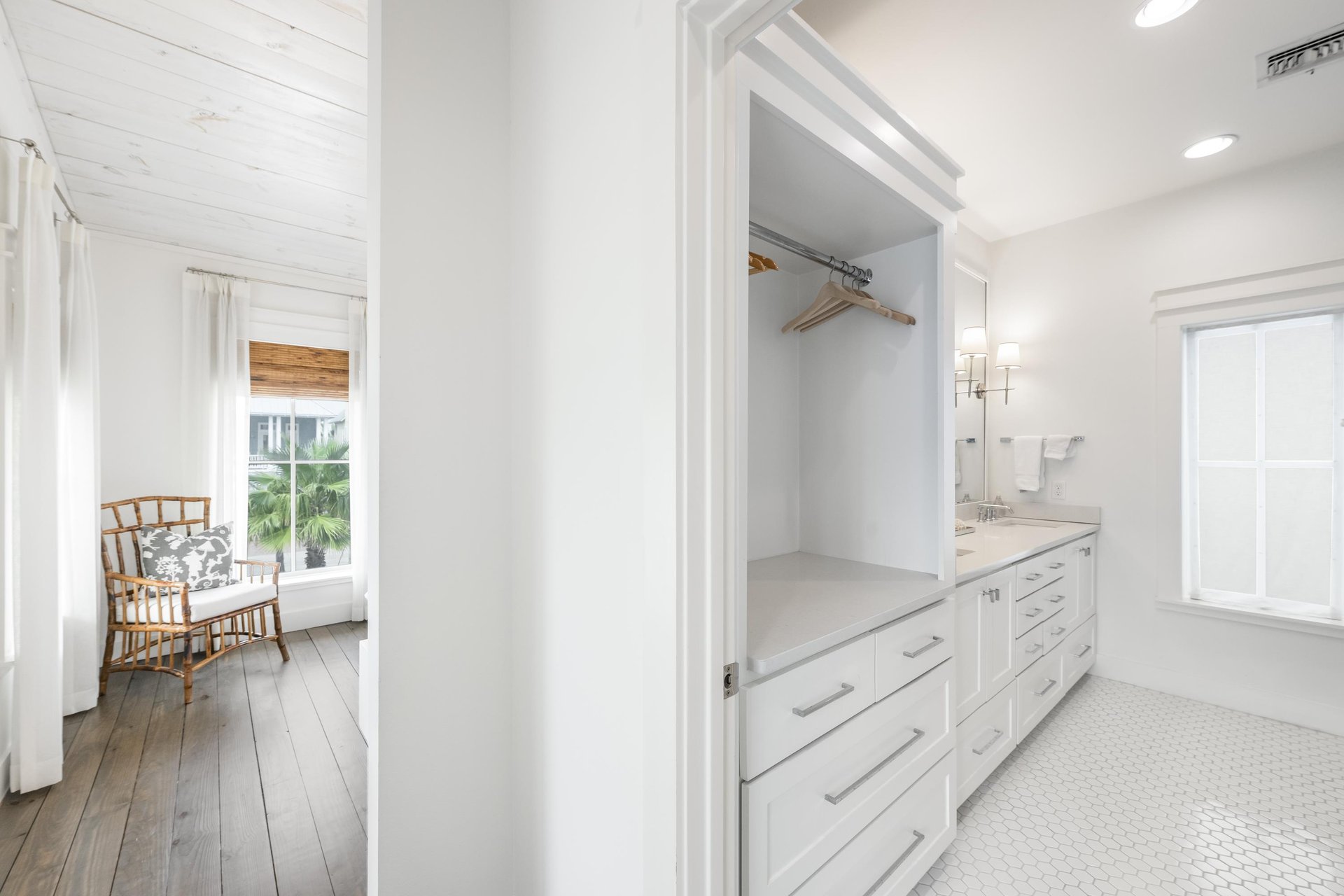 Primary King Bathroom, 2nd Floor