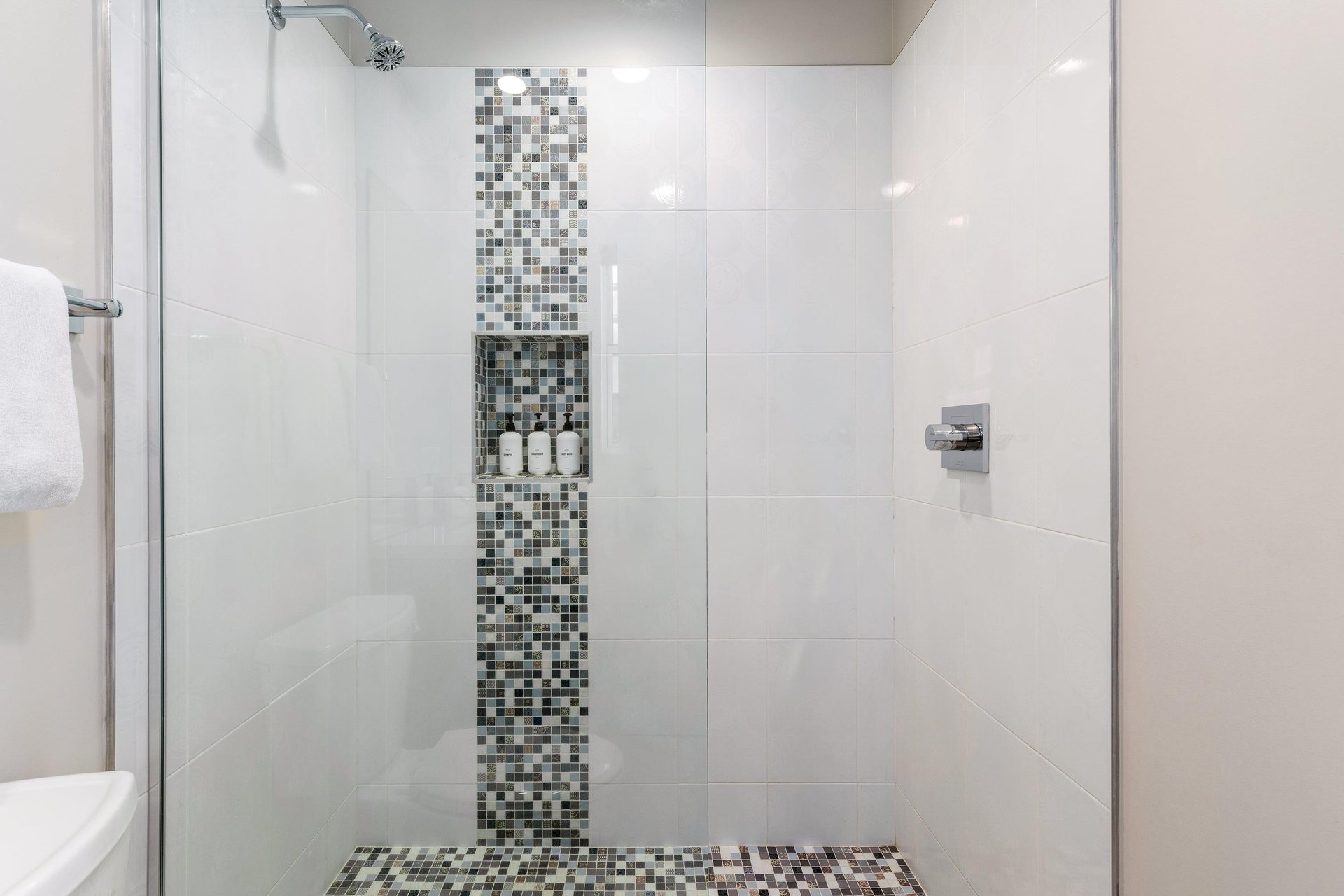 Casita bathroom