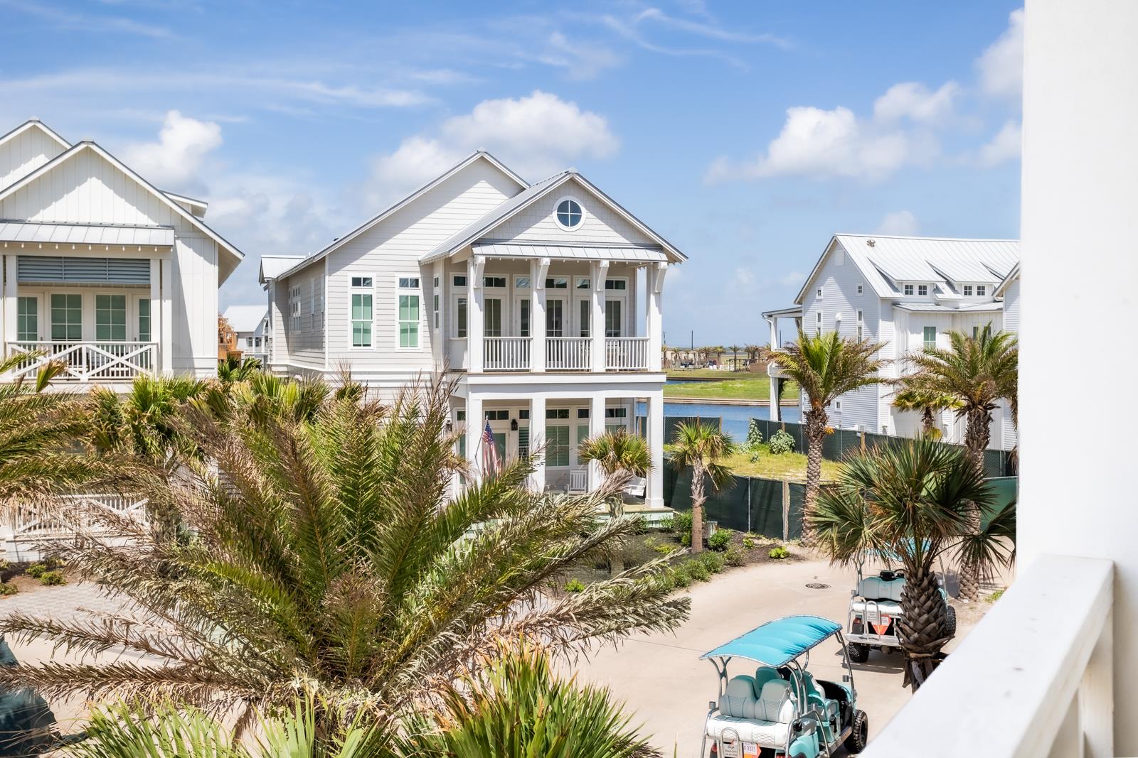 Outdoor Dining Area View of the Community, 2nd Floor