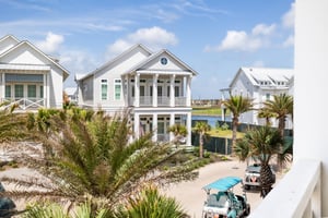 Outdoor Dining Area View of the Community, 2nd Floor