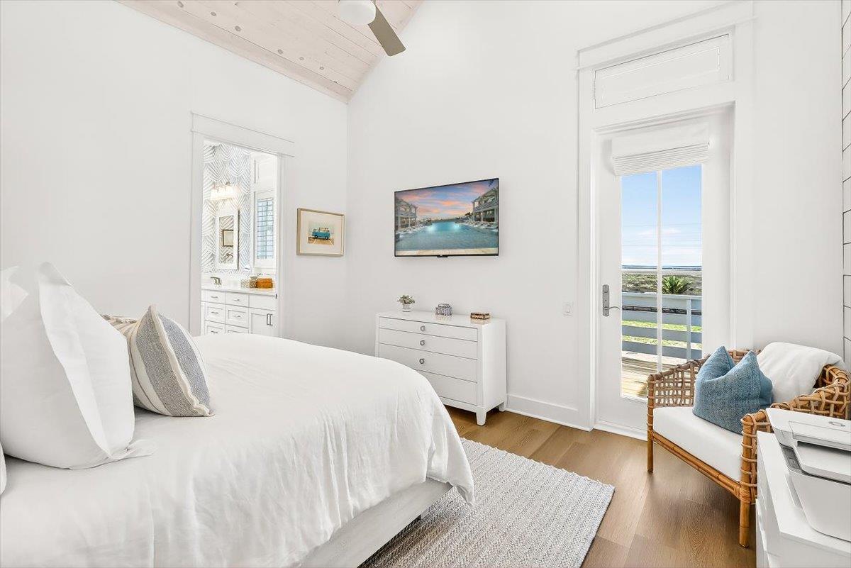 Primary King Bedroom, 2nd Floor