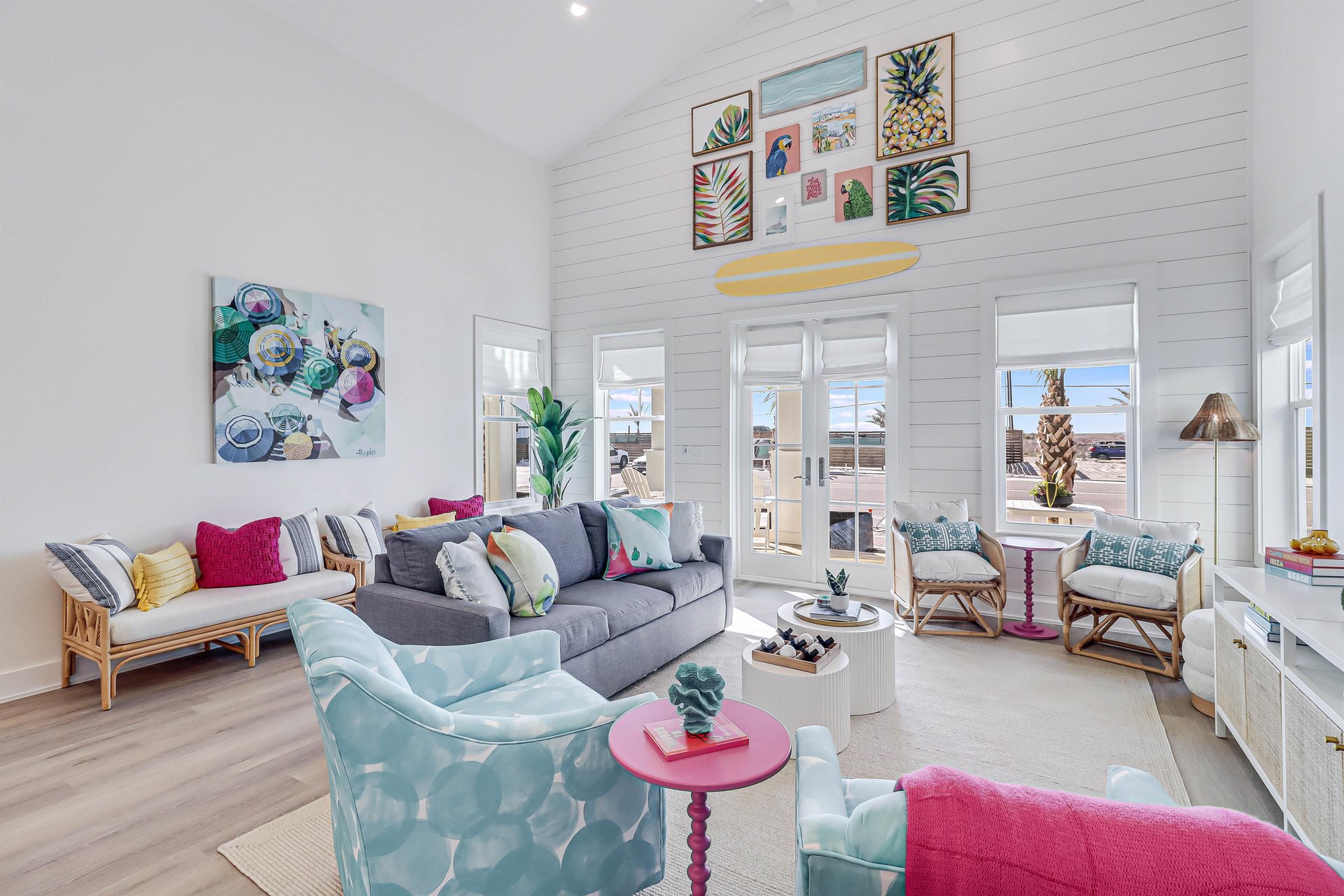 1st Floor, Living Area