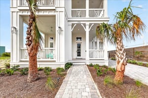 1st Floor, Front Porch