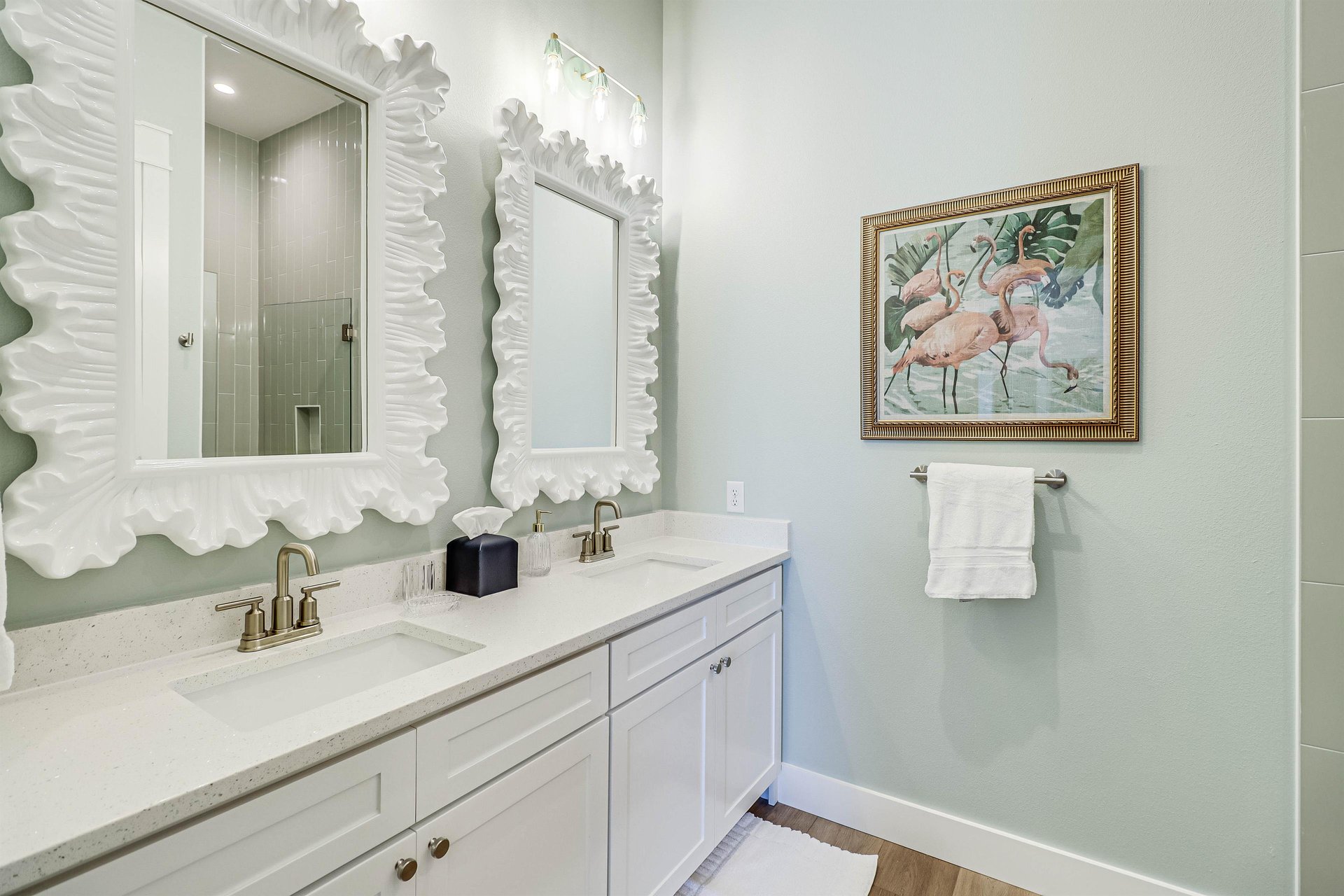 Second King Bathroom, 2nd Floor