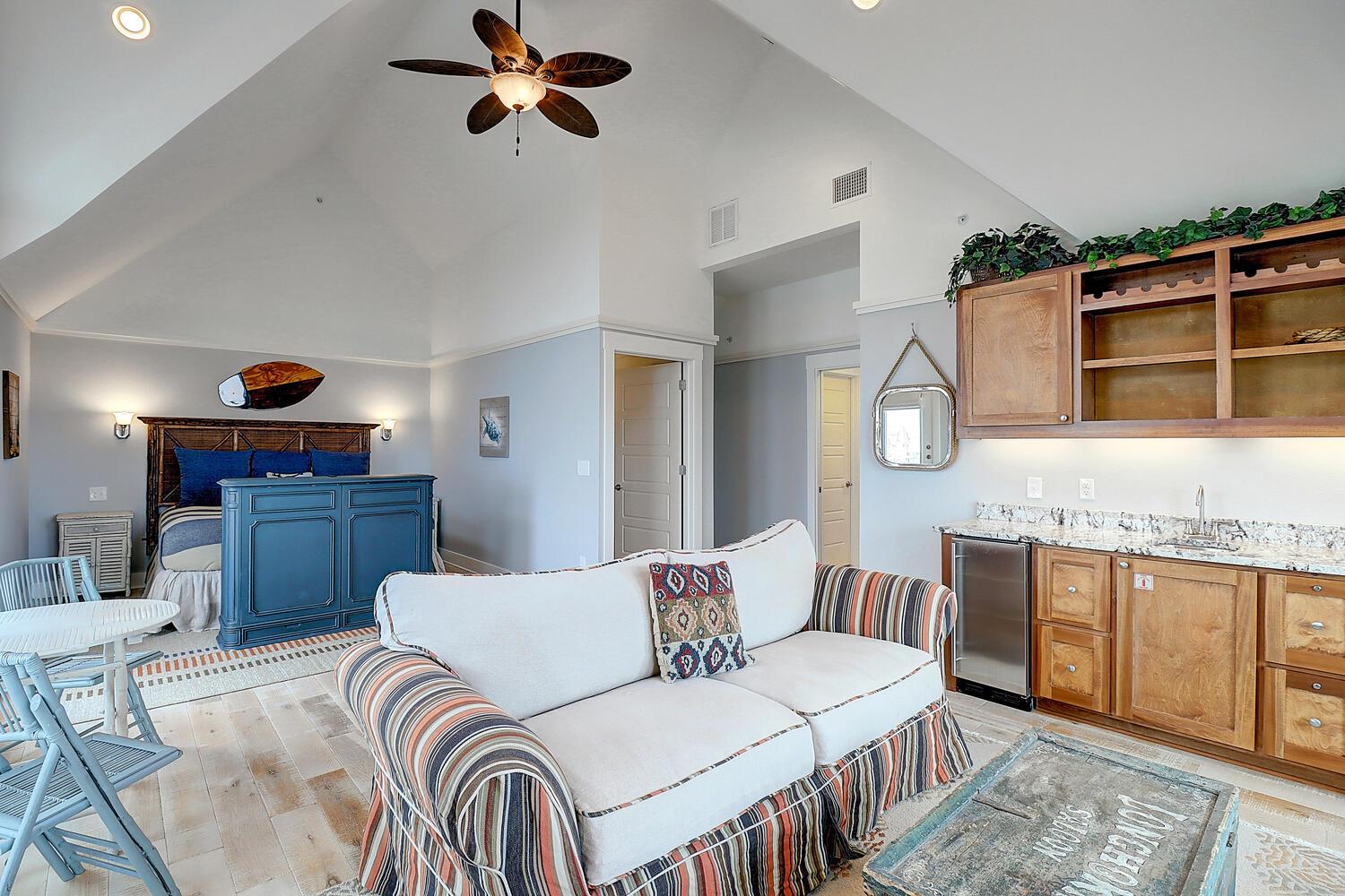 Master Suite, 2nd Floor