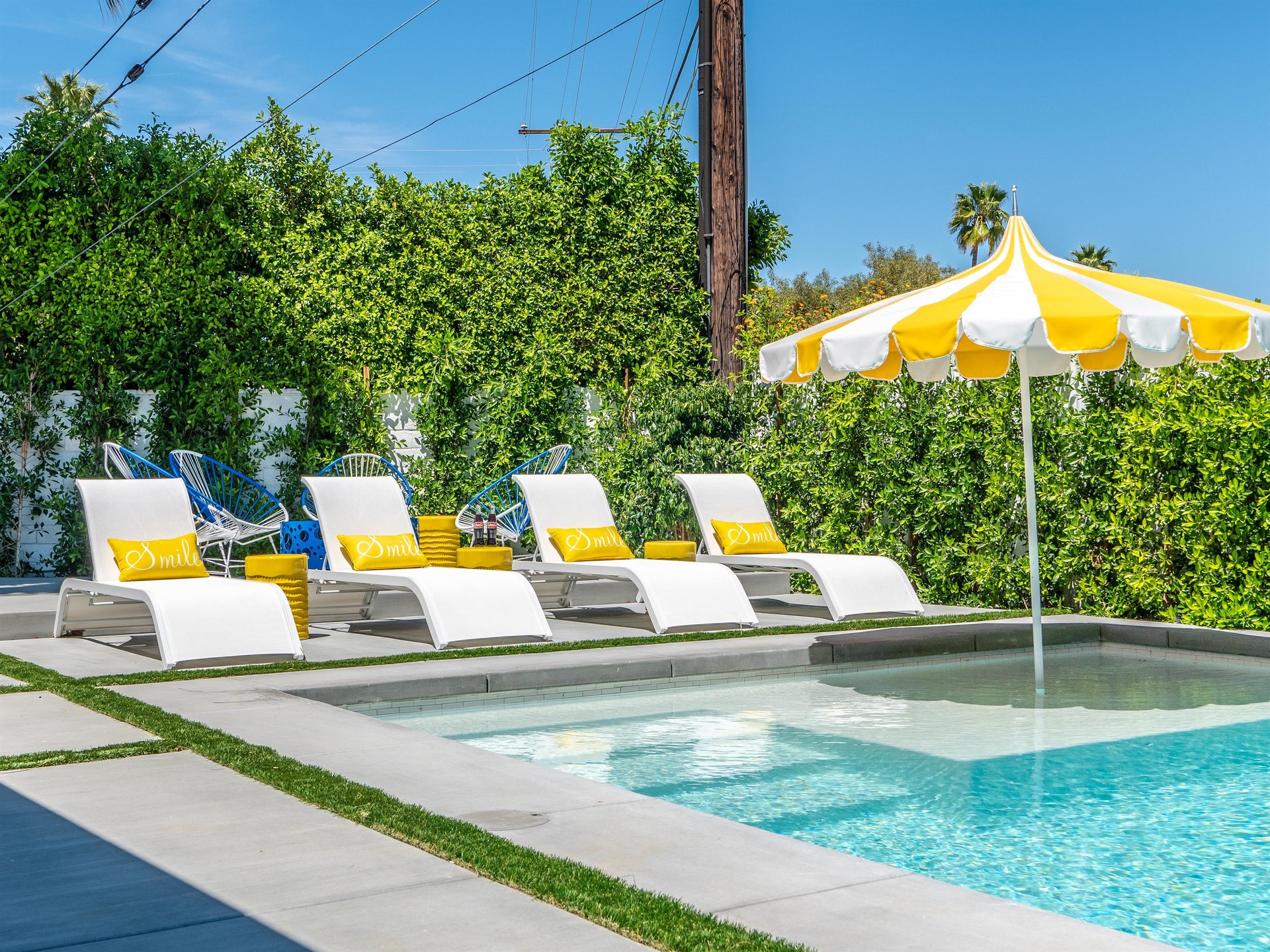 Lots of Lounge Seating