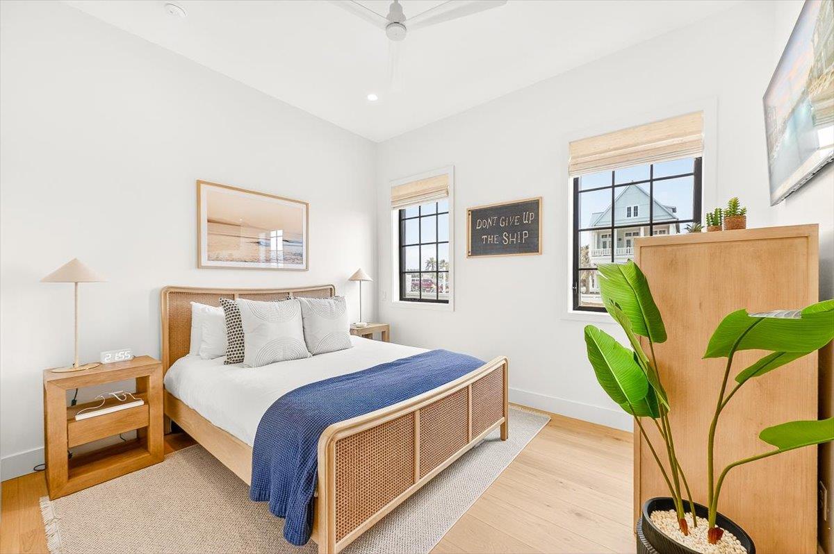 1st Queen Bedroom, 1st Floor