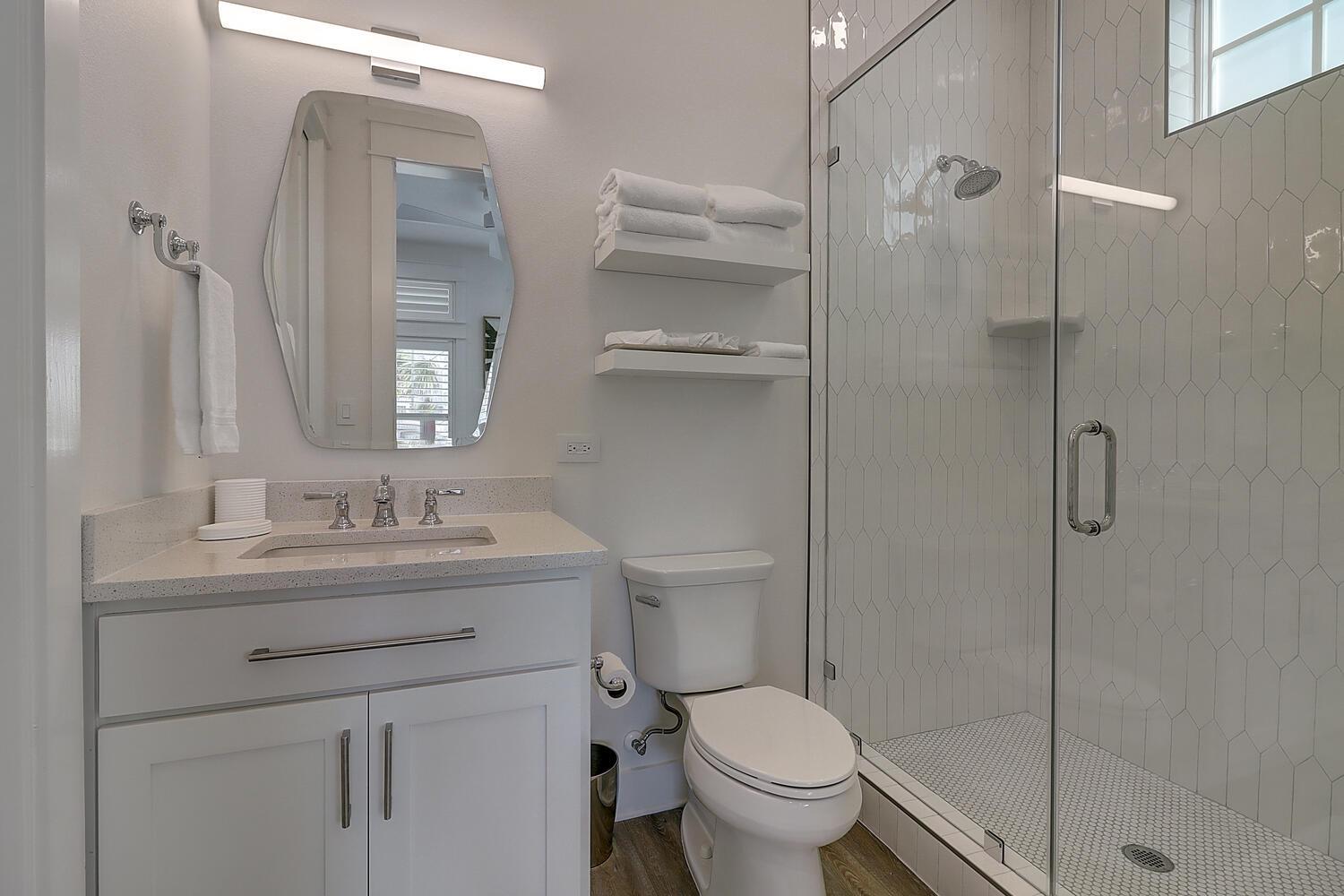 1st Floor Queen Suite