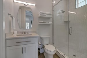 1st Floor Queen Suite