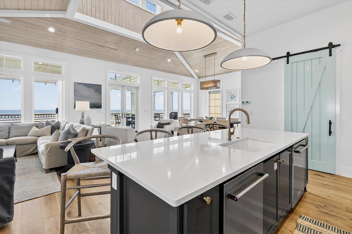 3rd Floor, Kitchen
