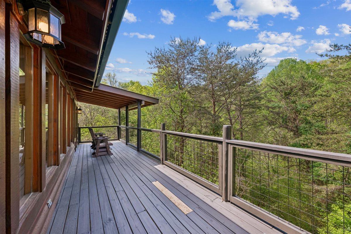 65Balcony