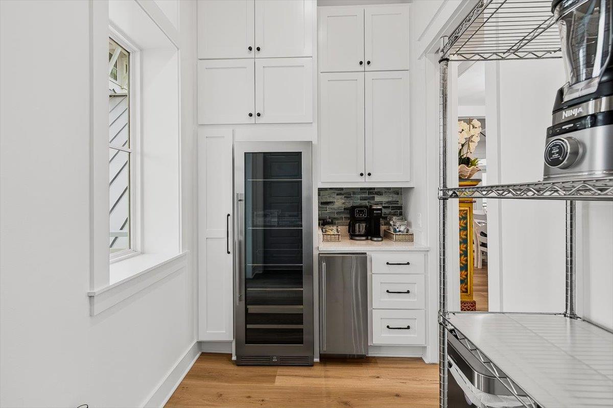 Butlers Pantry Off Kitchen