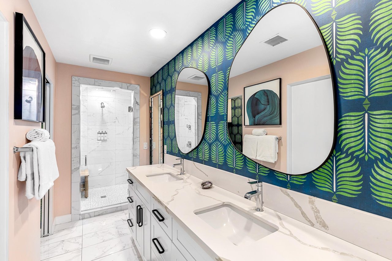 Gorgeous countertops and pops of color