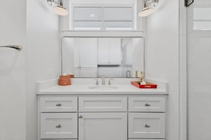 Secondary King Bedroom Ensuite, 1st Floor