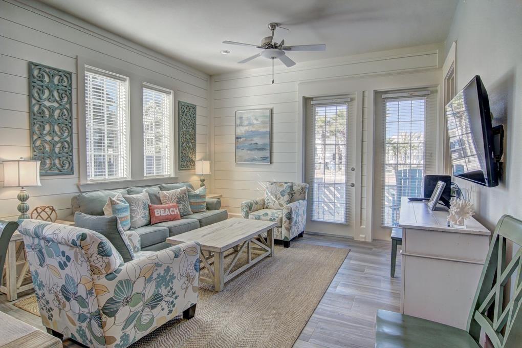 1st Floor, Living Room