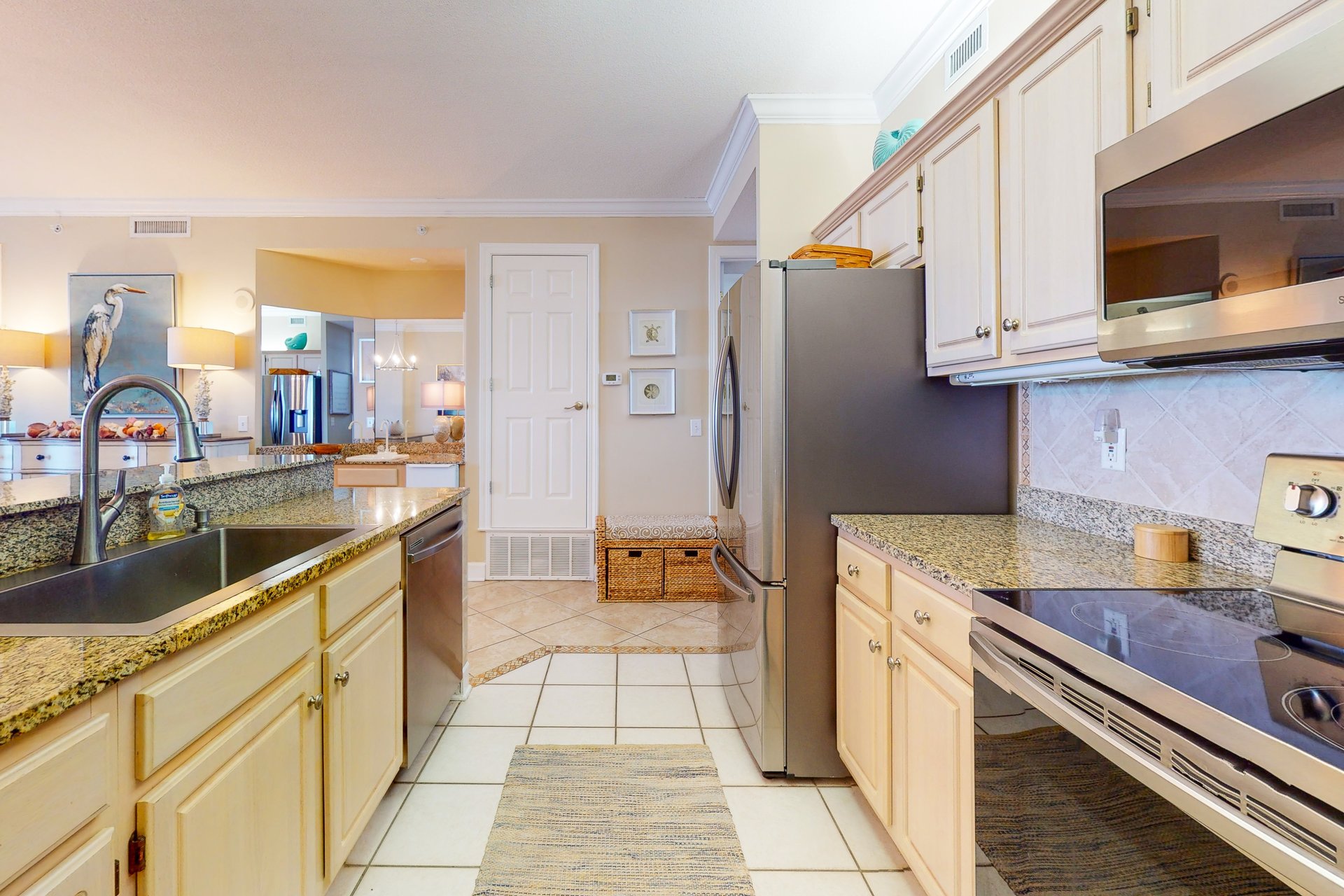 Regency Isle 305 8
