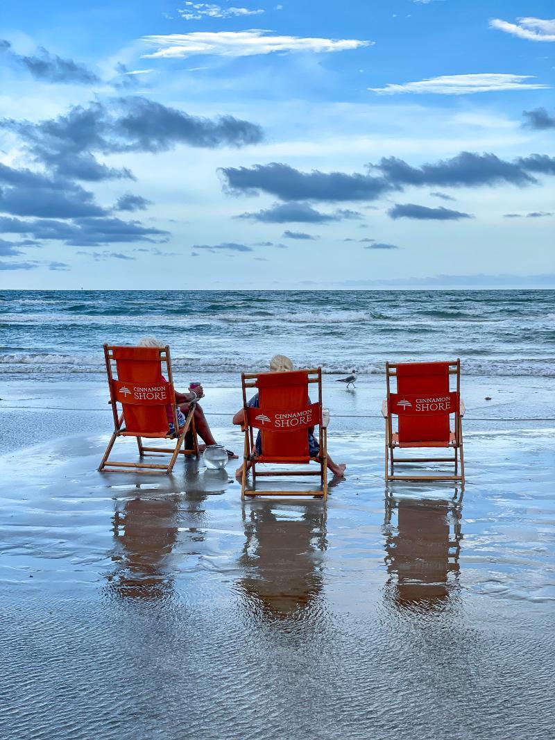 trio of chairs_cff64710df744fa1943fab5a35cfc395large