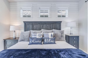 King Bedroom, 2nd Floor