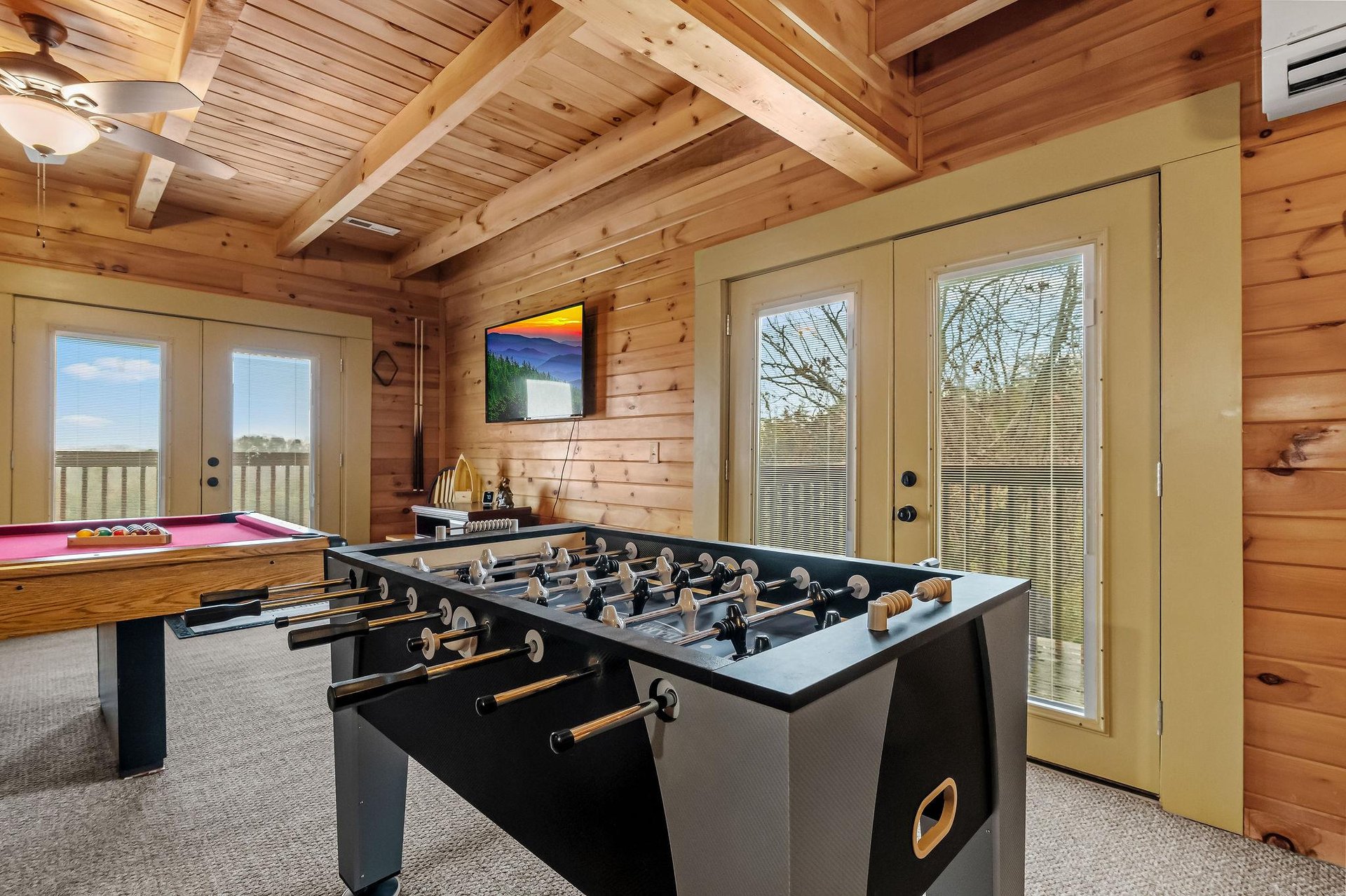 devinelakelodge27