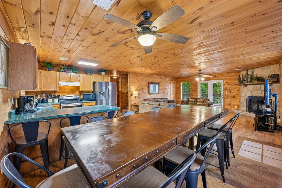 022Dining Room