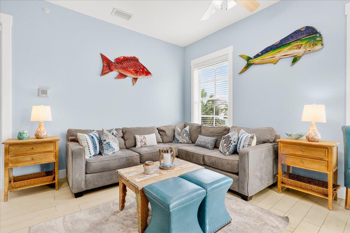 1st Floor, Living Room