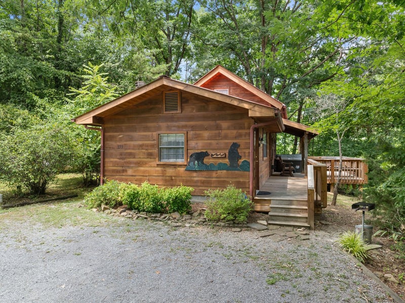 Beary Good Time, a 1bedroom cabin rental located in Pigeon Forge