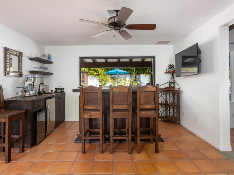 Enjoy the luxurious bar