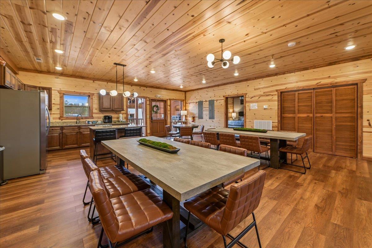 110Dining Room