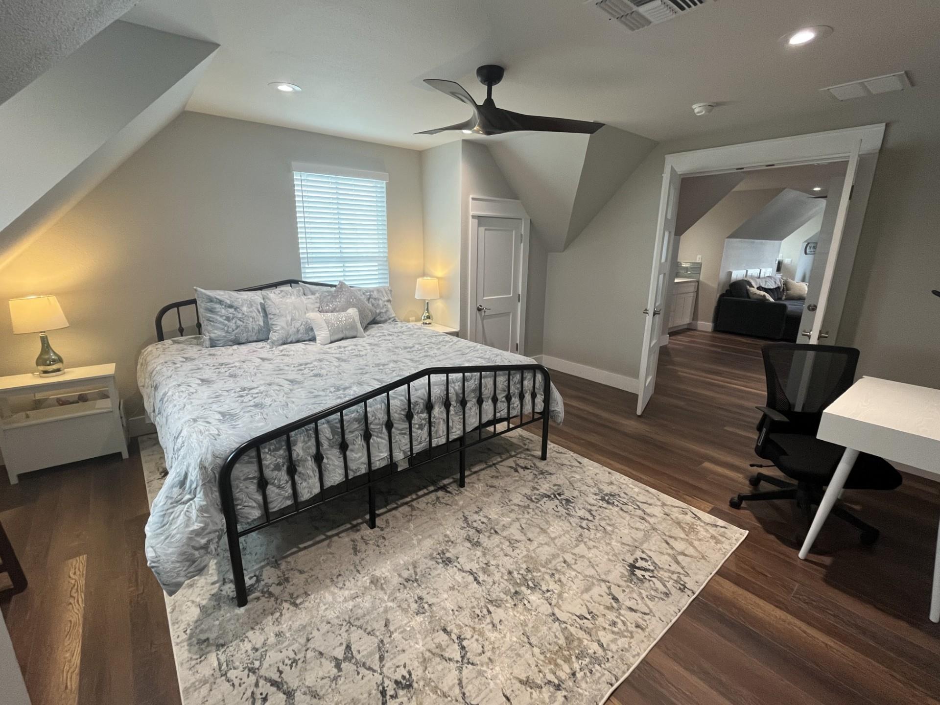 3rd Floor, Primary King Suite
