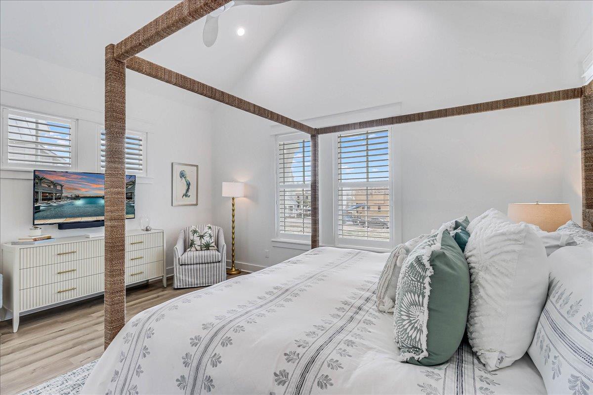 Primary King Bedroom, 2nd Floor