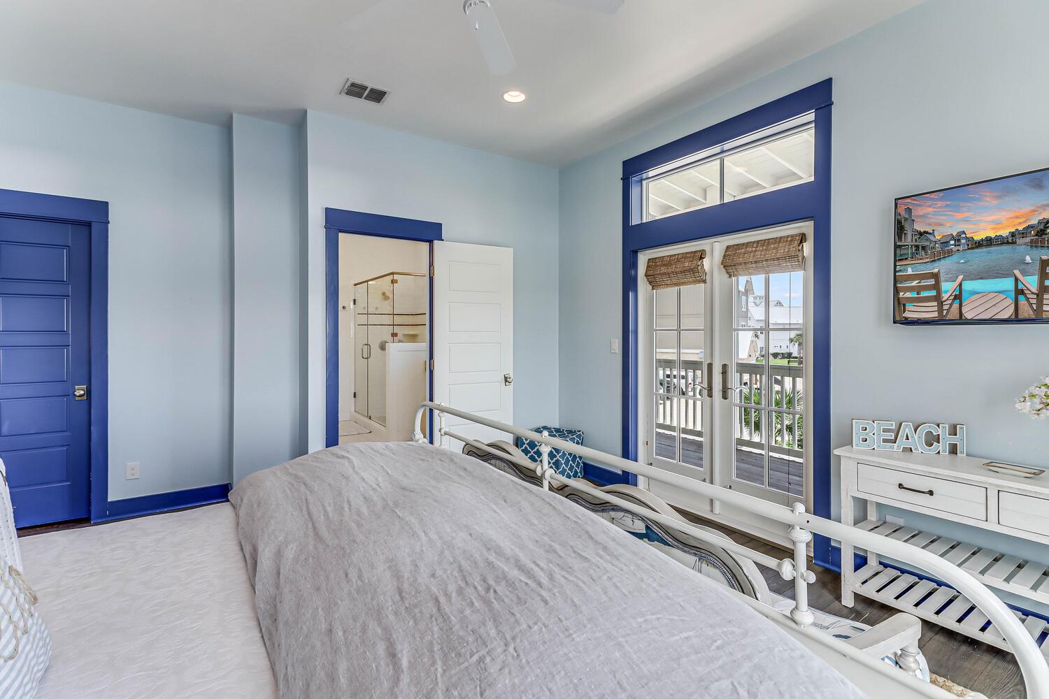 King Suite with Lake Views, 2nd Floor