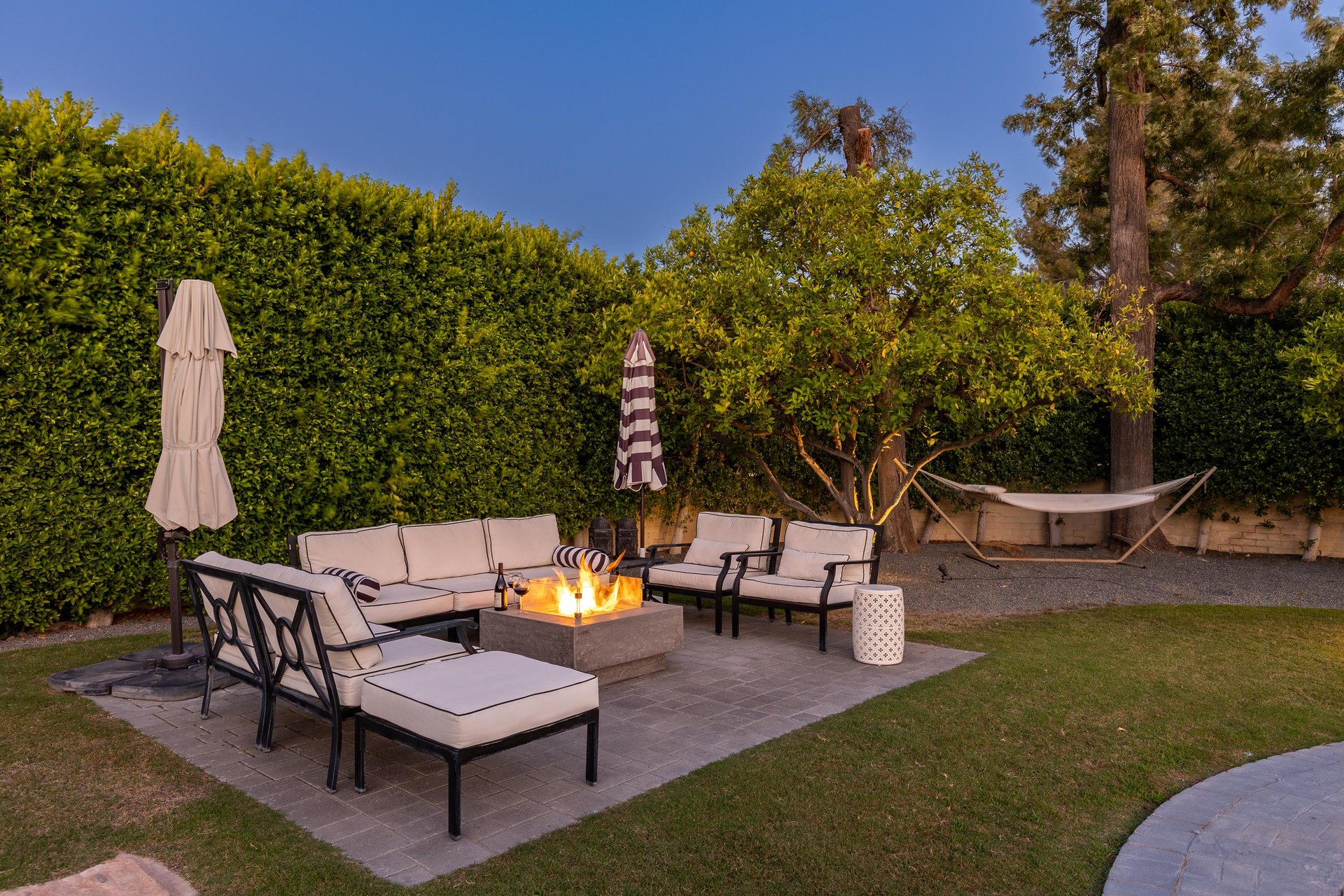 Roast smores over the fire