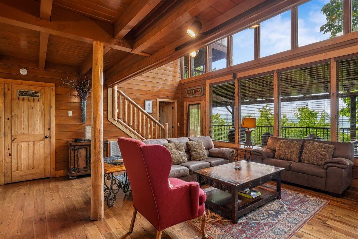 21Living Room