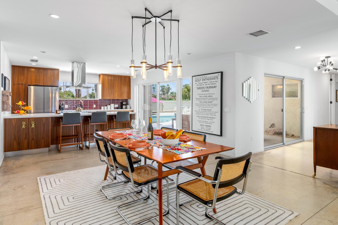 Dining area, located just off the entryway into the home with table and chairs for 6 just off of the kitchen.