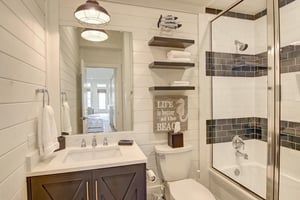 Share Bathroom, 3rd floor