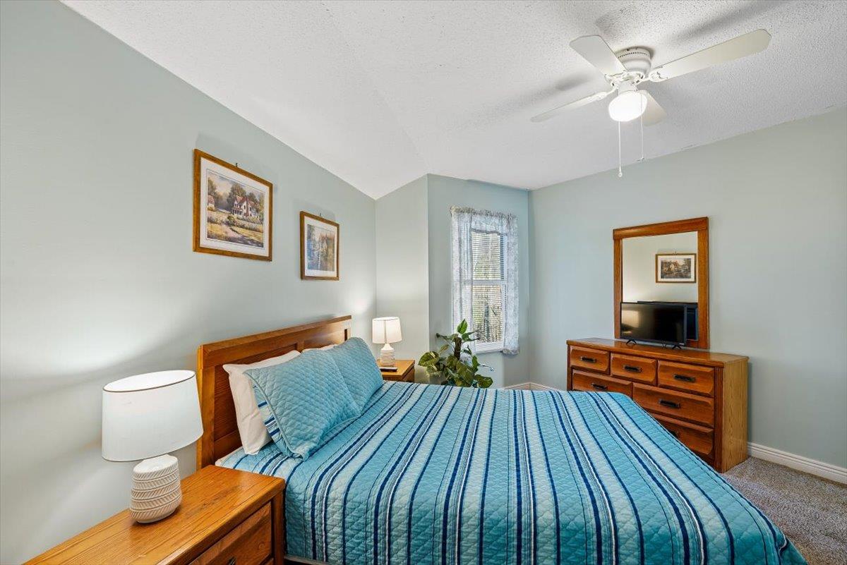 16Bedroom