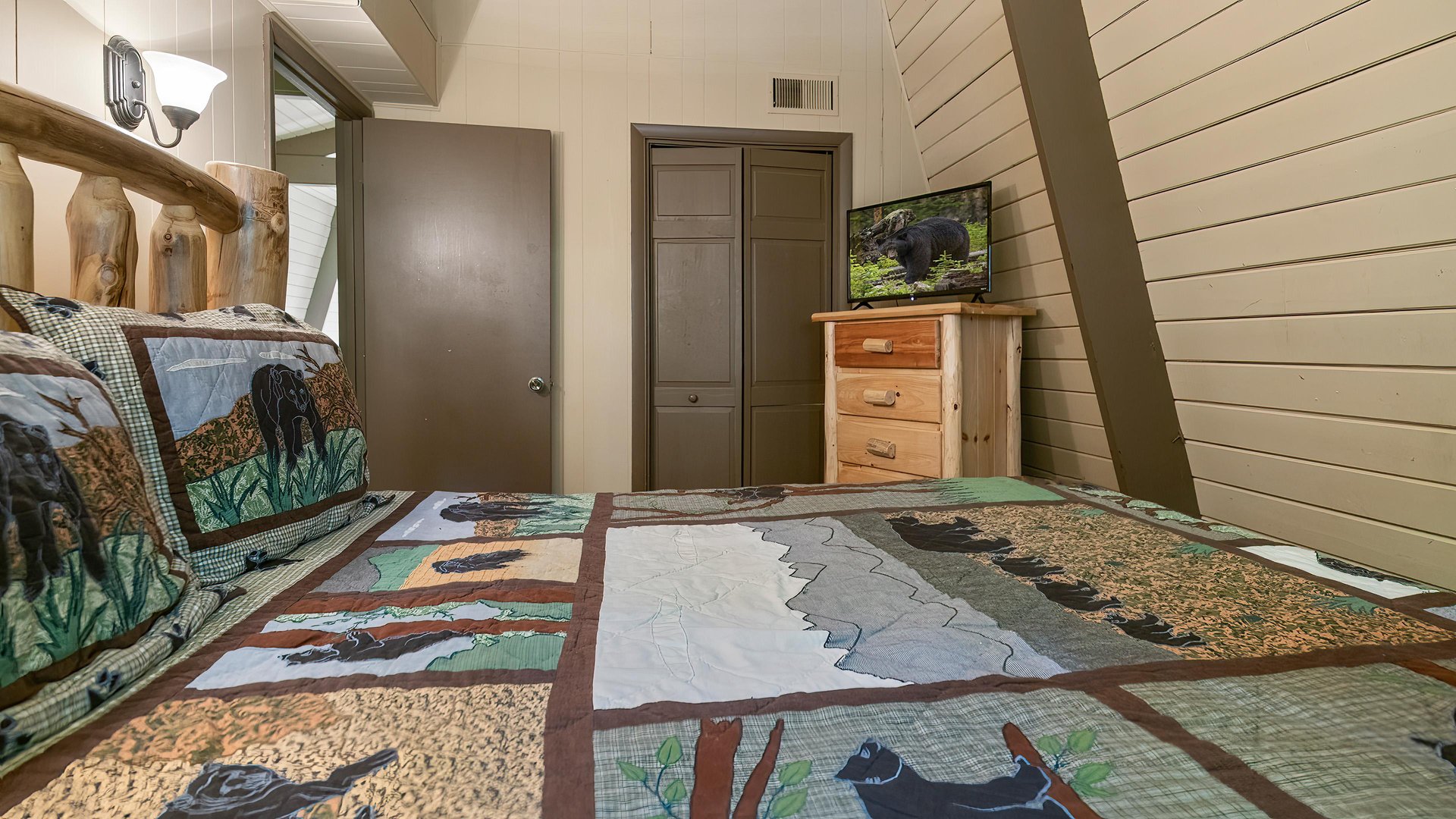 Gatlinburg Lodge Int 022original