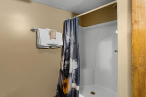 cabinbythecreekside25