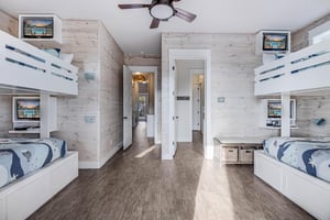 Bunk Room with FullFulls, 1st Floor