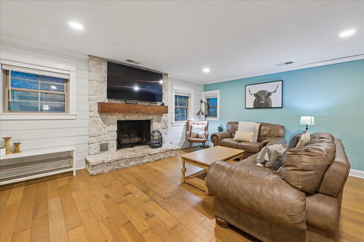 31Living Room