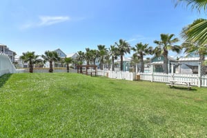 Dog Park at Cinnamon Shore North