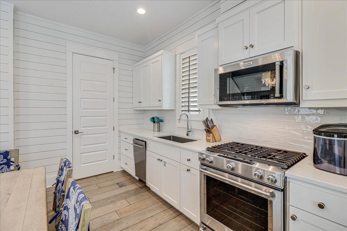Kitchen, 1st Floor