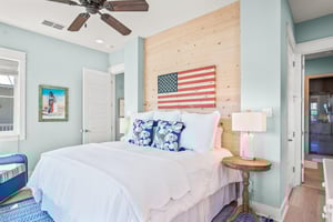 King Bedroom, 2nd Floor