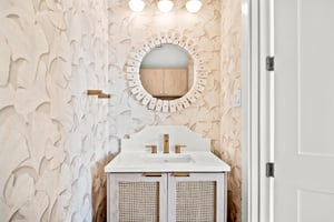 Powder Room, 1st Floor