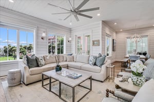 Main Living Area, 2nd Floor