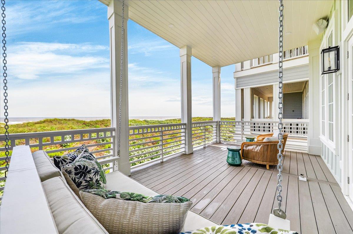 2nd Floor, Balcony