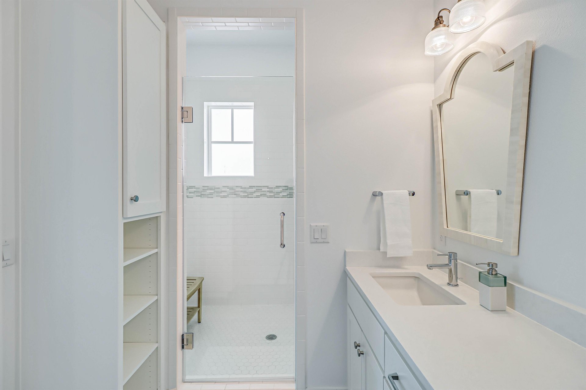 Primary King Bathroom, 2nd Floor