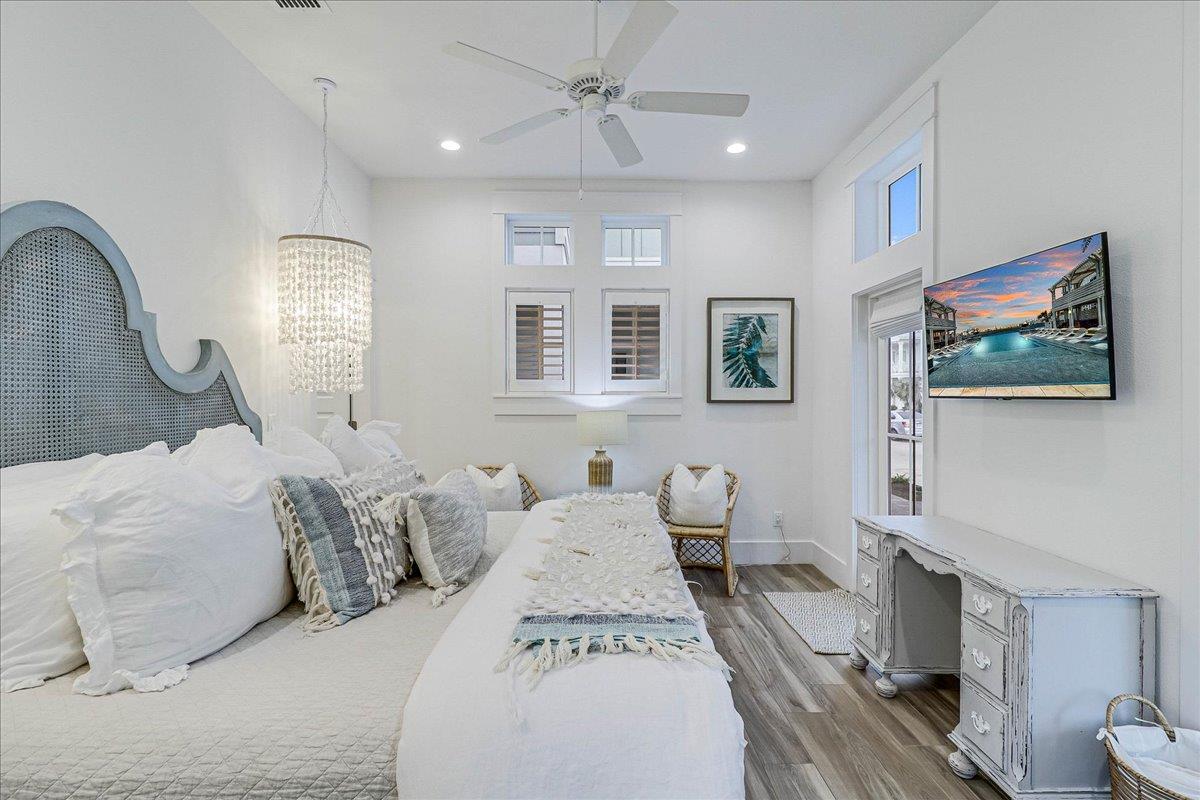 Front King Bedroom, 1st Floor