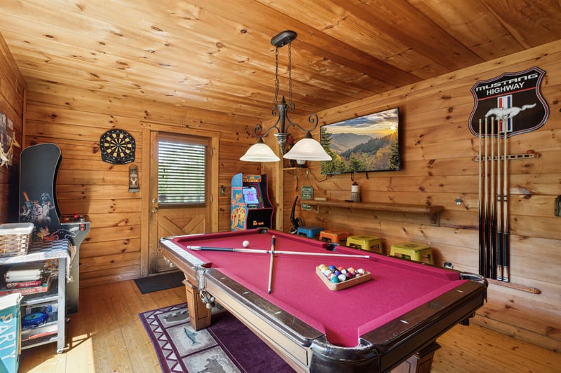 Pool table